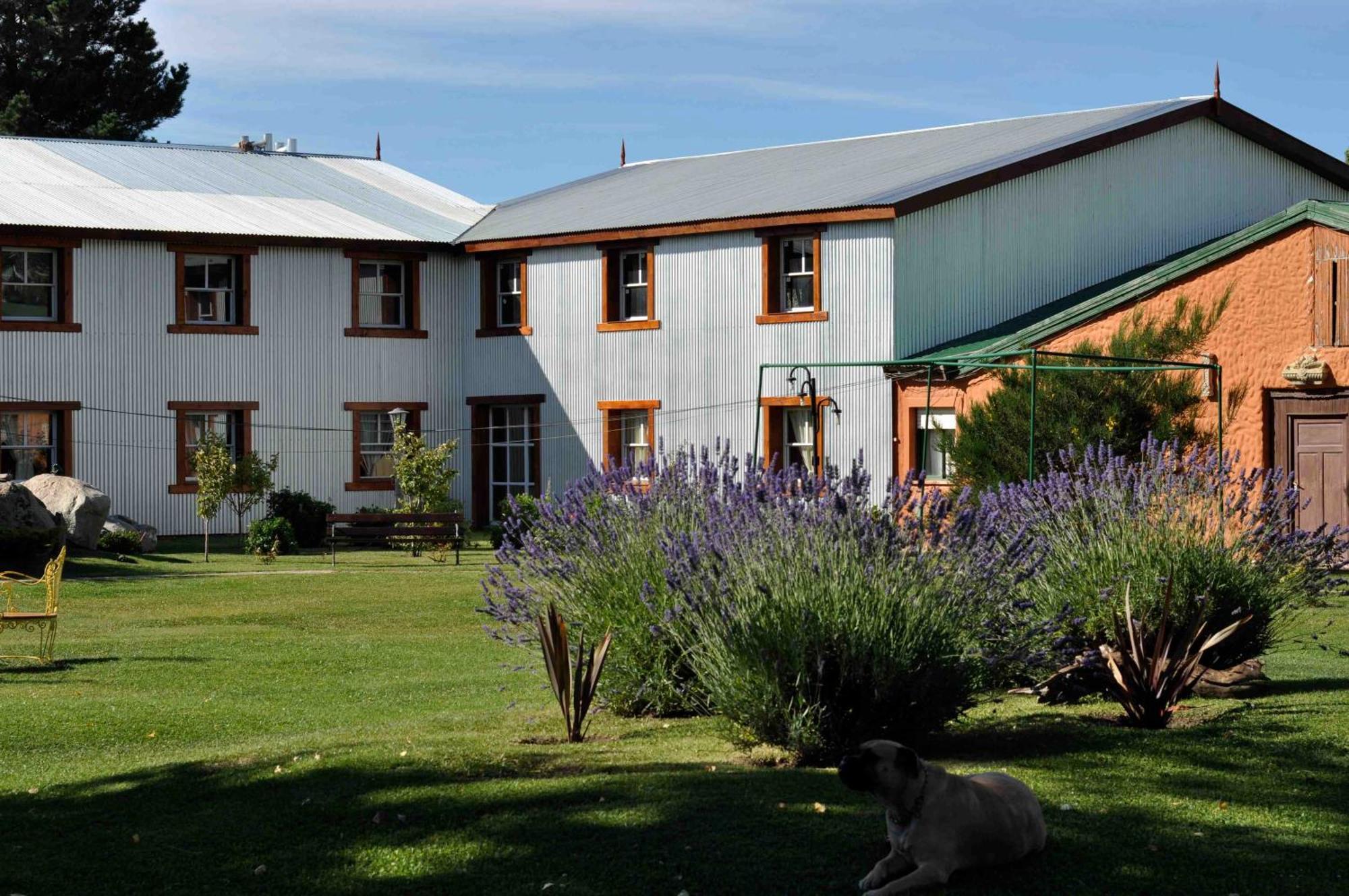 "La Loma" - Vieja Casona Aparthotel El Calafate Exterior photo