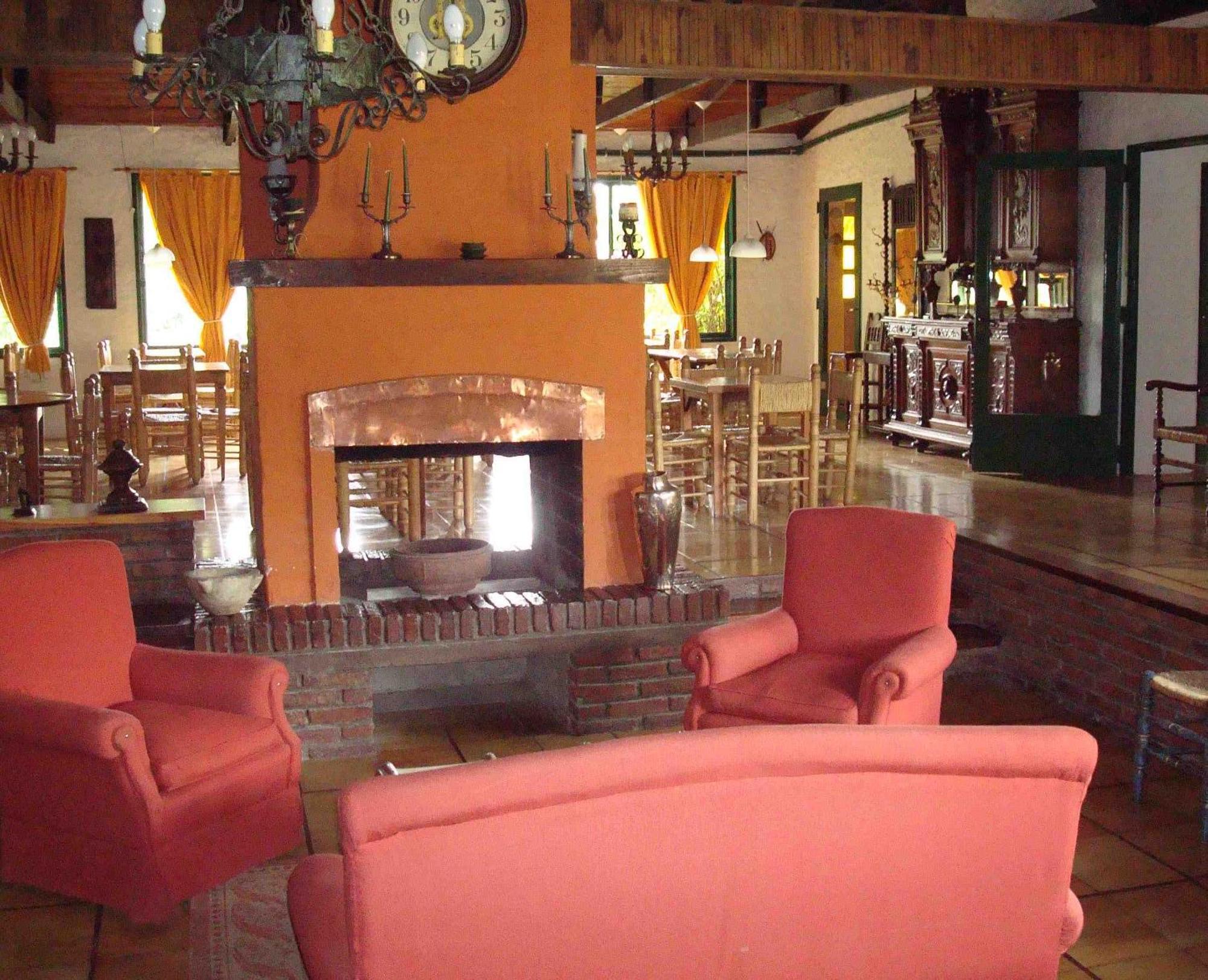 "La Loma" - Vieja Casona Aparthotel El Calafate Exterior photo